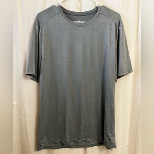 Athletic short sleeve shirt